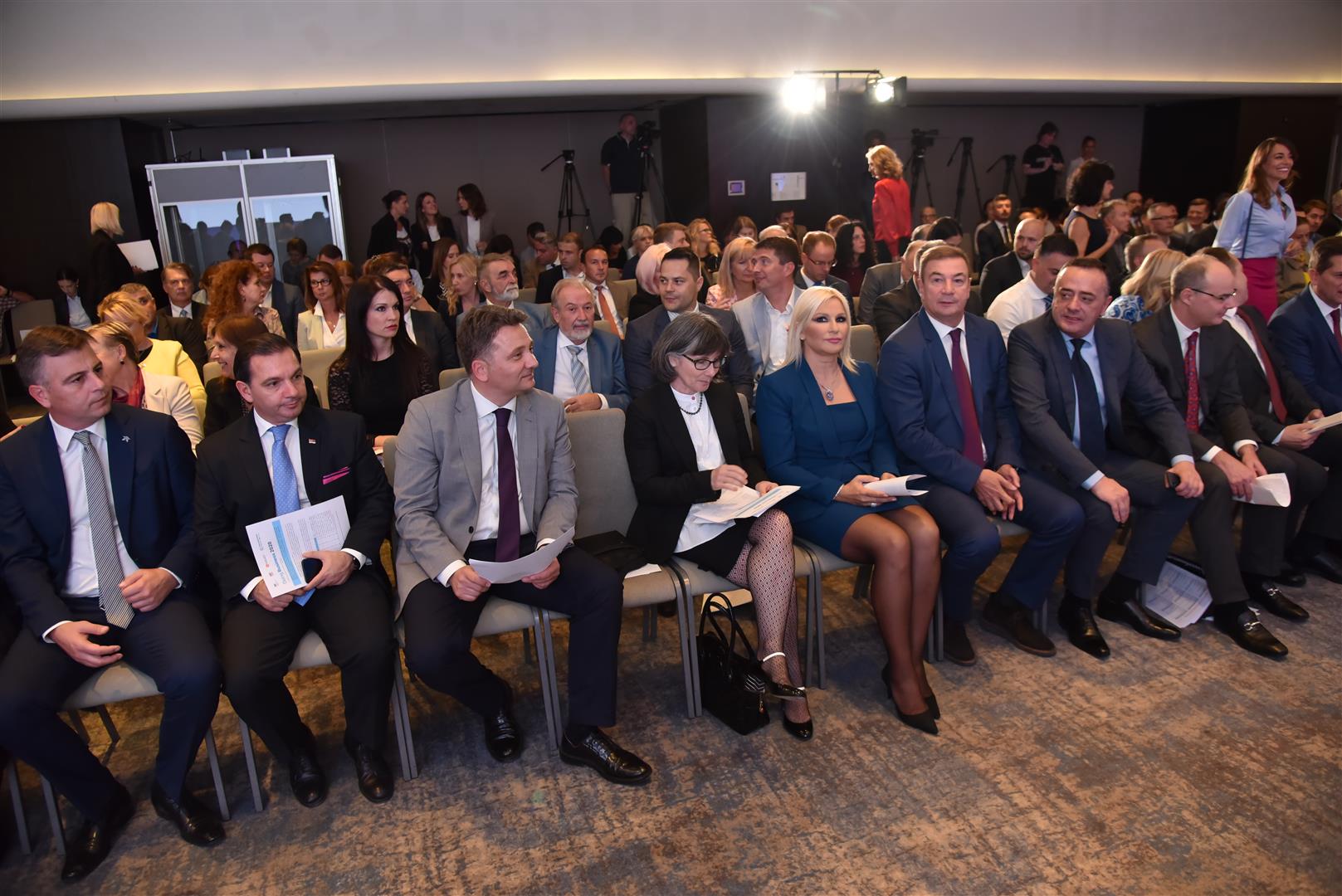 Ministarstva privrede i građevinarstva kreirala novi  napredak Srbije na DB listi