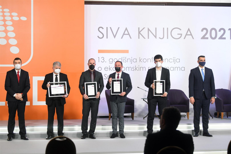 Special recognitions awarded for contribution to reforms
