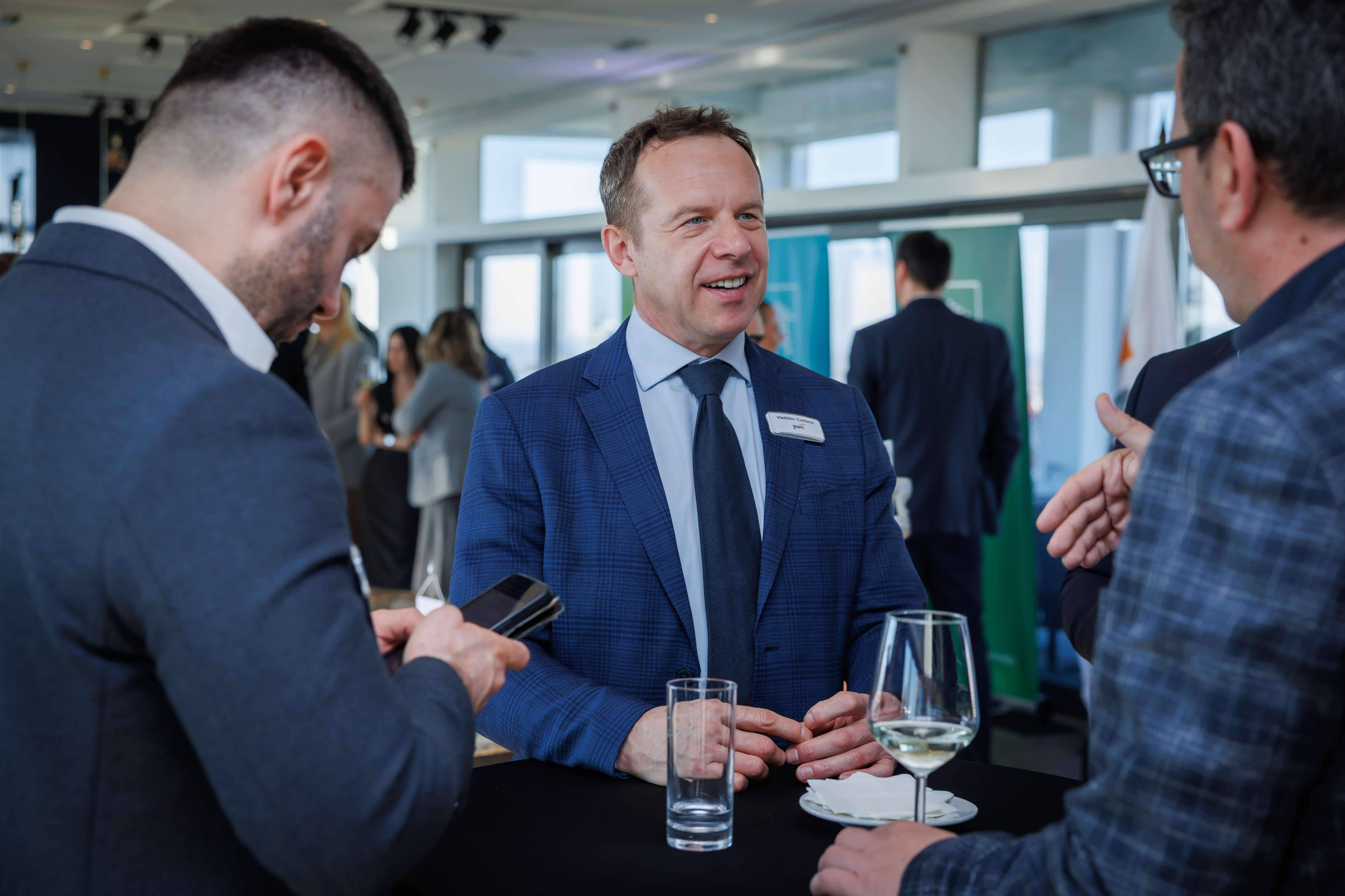 Reception Held for New and Anniversary Members Marking 20 Years of NALED